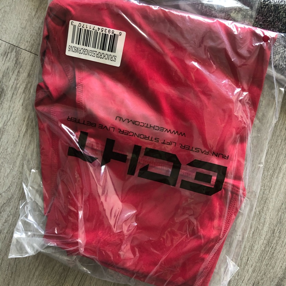 ECHT force scrunch crimson leggings